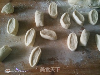 Pork and Green Onion Buns recipe