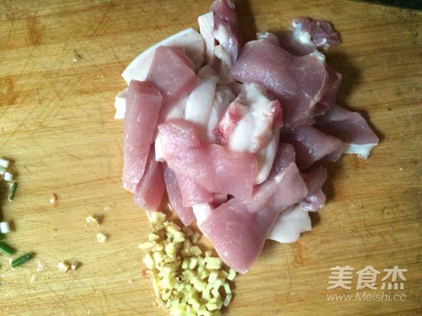 Steamed Pork Taro Bottom recipe