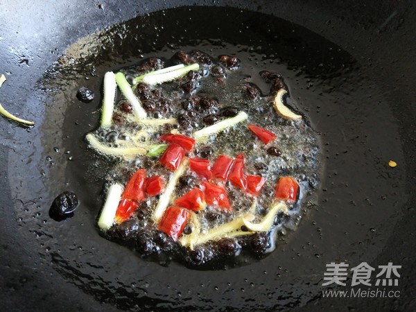 Squid with Tempeh and Green Onion recipe