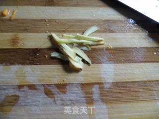 Deciphering Tip of The Tongue 2-red Dates, Crucian Carp and Papaya Soup recipe