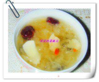 Nourishing White Fungus Soup that Nourishes Lungs and Relieves Cough, Clears Heart and Calms The Mind recipe