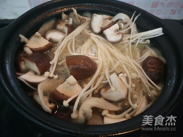 Stewed Beef and Mushroom Soup recipe