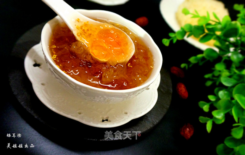 Peach Gum Soap Japonica Rice Tremella Soup-----civilian recipe