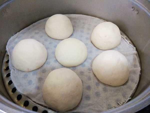 Straw Hat Bean Buns recipe