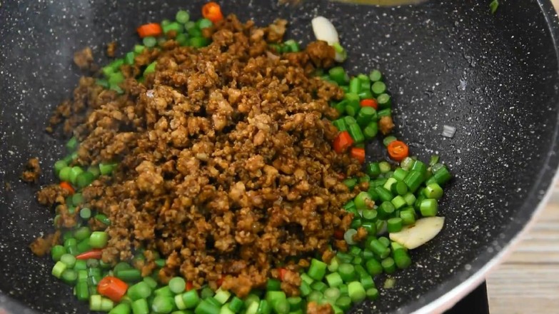 Stir-fried Minced Pork with Garlic Moss recipe