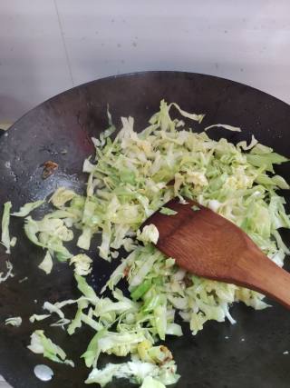 Stir-fried Noodles with Head Vegetables recipe