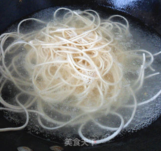 Noodles with Mushroom Diced Pork recipe