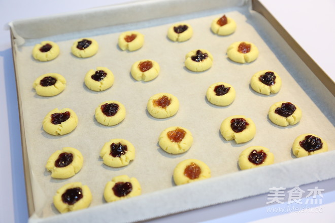 Westinghouse Special Offer: Creamy Jam Shortbread recipe