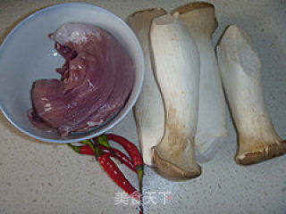 Fried Pork with Pleurotus Eryngii recipe