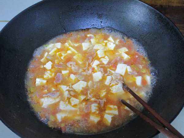 Tofu Soup with Tomato Shredded Pork recipe