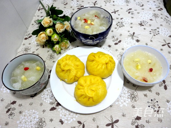 Pumpkin Carrot Buns recipe