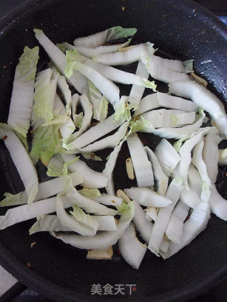 [home Cooking] Spicy Stir-fried Cabbage Chicken recipe
