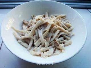 Pleurotus Eryngii with Chicken Pine Oil recipe