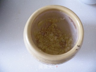 Purslane with Garlic and Hemp Sauce recipe