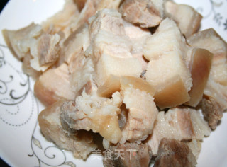 [taji Pot] [sweet Like A Flower] [the Meat You Want to Eat After Eating It] Sprite Braised Pork recipe