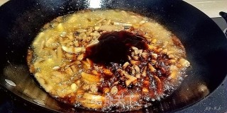 Mushroom Meat Sauce recipe