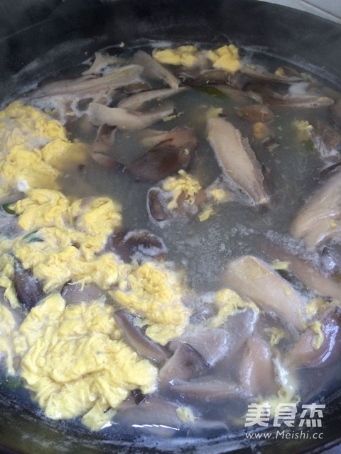 Mushroom Seafood Soup recipe