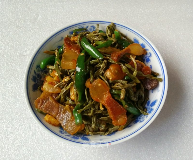 Stir-fried Pork with Dried Beans recipe