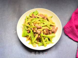 Stir-fried Zucchini with Shredded Pork recipe