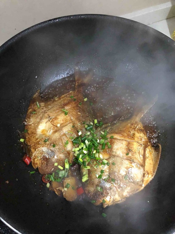 Homemade Braised Pomfret recipe