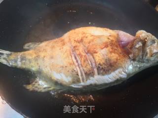 Home Cooking-braised Mandarin Fish in Brown Sauce recipe