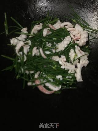 Fried Squid with Chives recipe