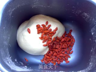 Goji Berry Health Bread recipe