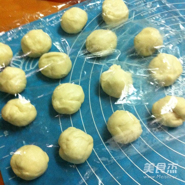 Su-style Fresh Meat Moon Cakes recipe
