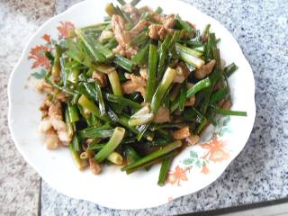 Shredded Pork and Green Garlic Seedlings recipe