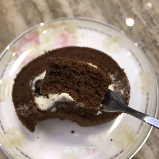 Oreo Chocolate Cream Cake Roll recipe