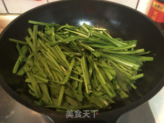 Stir-fried Shredded Shredded Chinese Chives recipe