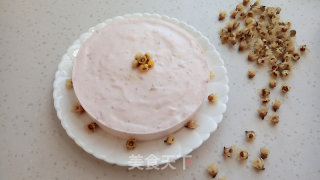 Ling Han Alone, Charming and Charming-plum Fragrant Strawberry Mousse recipe