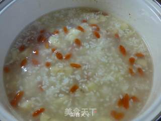 Chinese Wolfberry Wine Stuffed Banana Soup recipe