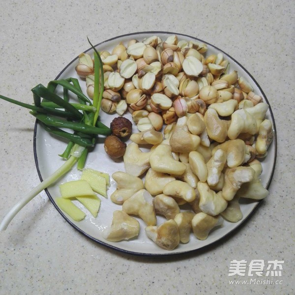 Lotus Seed Water Chestnut Soup recipe