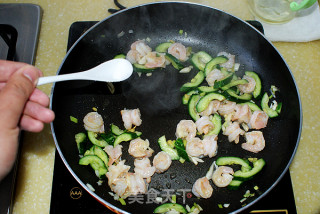 Stir-fried River Prawns recipe