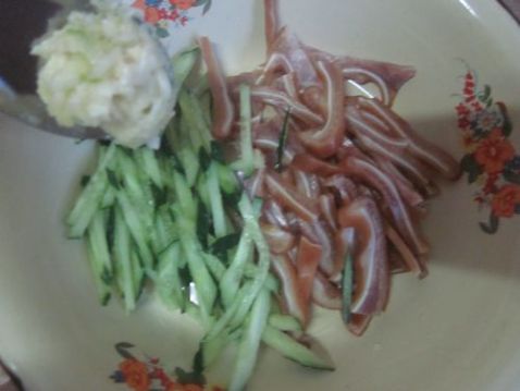 Pig Ears Mixed with Cucumber recipe