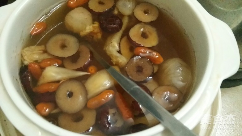 Red Dates and Longan Stewed Flower Maw recipe