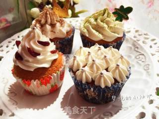 Butter Decorated Cupcakes recipe