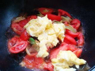 Scrambled Eggs with Tomato Fungus recipe