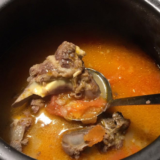 Onion Tomato Beef Bone Soup recipe