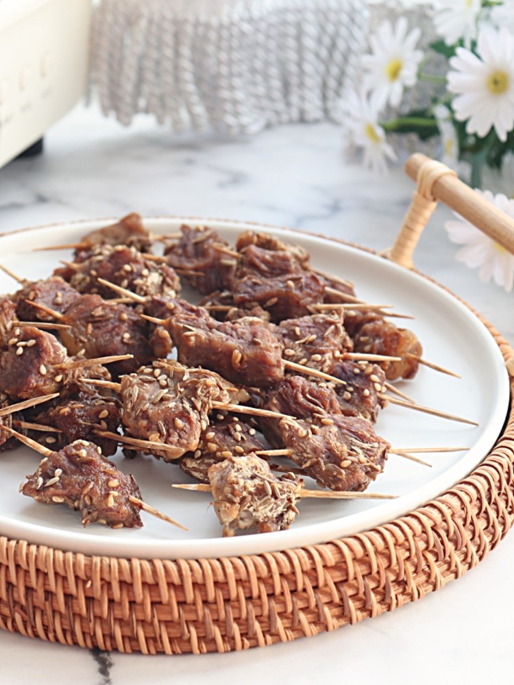 Simple and Easy to Make Healthy Snacks-toothpick Beef, Take A Look recipe