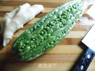 Mixed Bitter Gourd with Ginger recipe