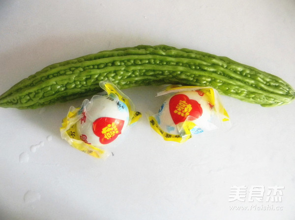 Baked Bitter Gourd with Egg Yolk recipe