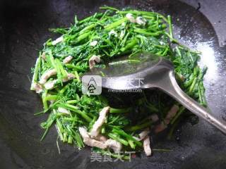 Stir-fried Pork Belly with Grass Seeds recipe