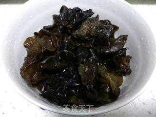 Fungus Mixed with Lotus Root Slices recipe