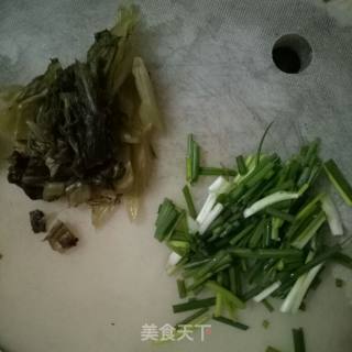 Stir-fried Pork with Home-cooked Dried Pork Skin recipe