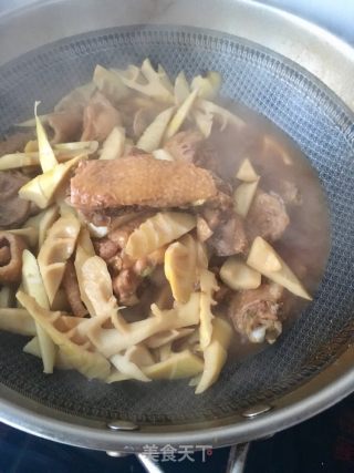 Stewed Chicken with Spring Bamboo Shoots recipe