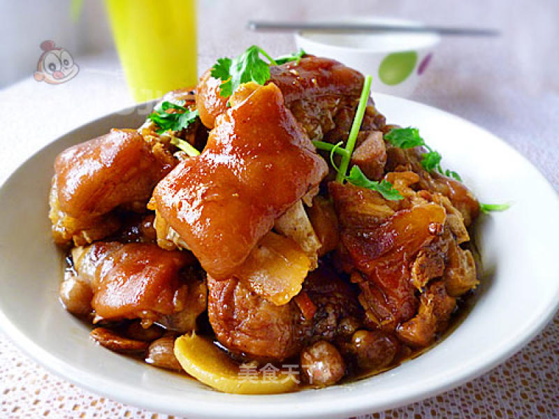 Peanut Stewed Pork Knuckles recipe