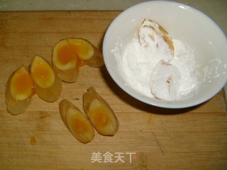 [small Fragrant Soup Dishes Suitable for Summer]-cucumber Preserved Egg Soup recipe