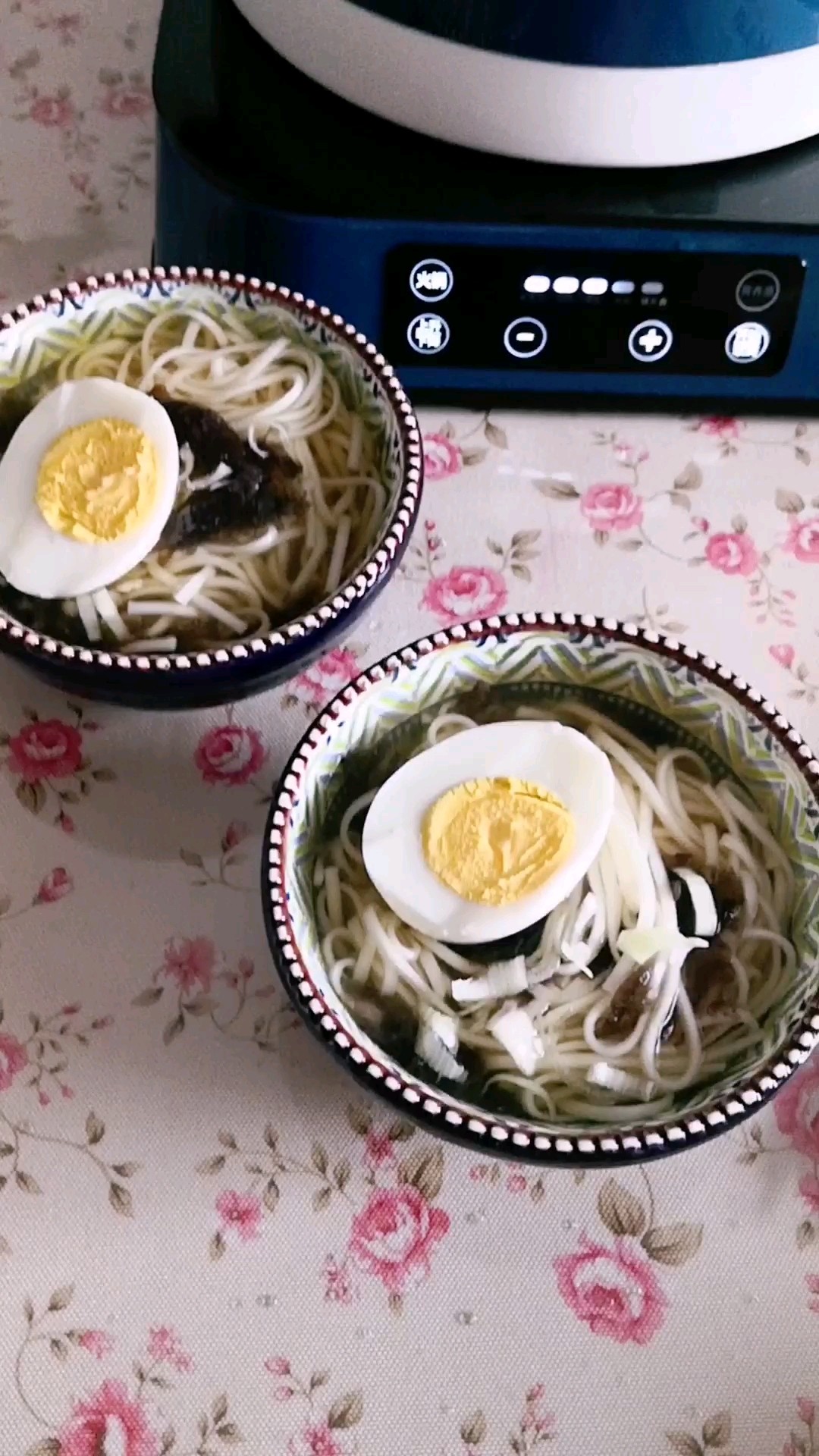 Seaweed and Egg Noodles recipe